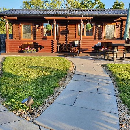 Cosy Countryside Log Cabin 基尔根尼 外观 照片
