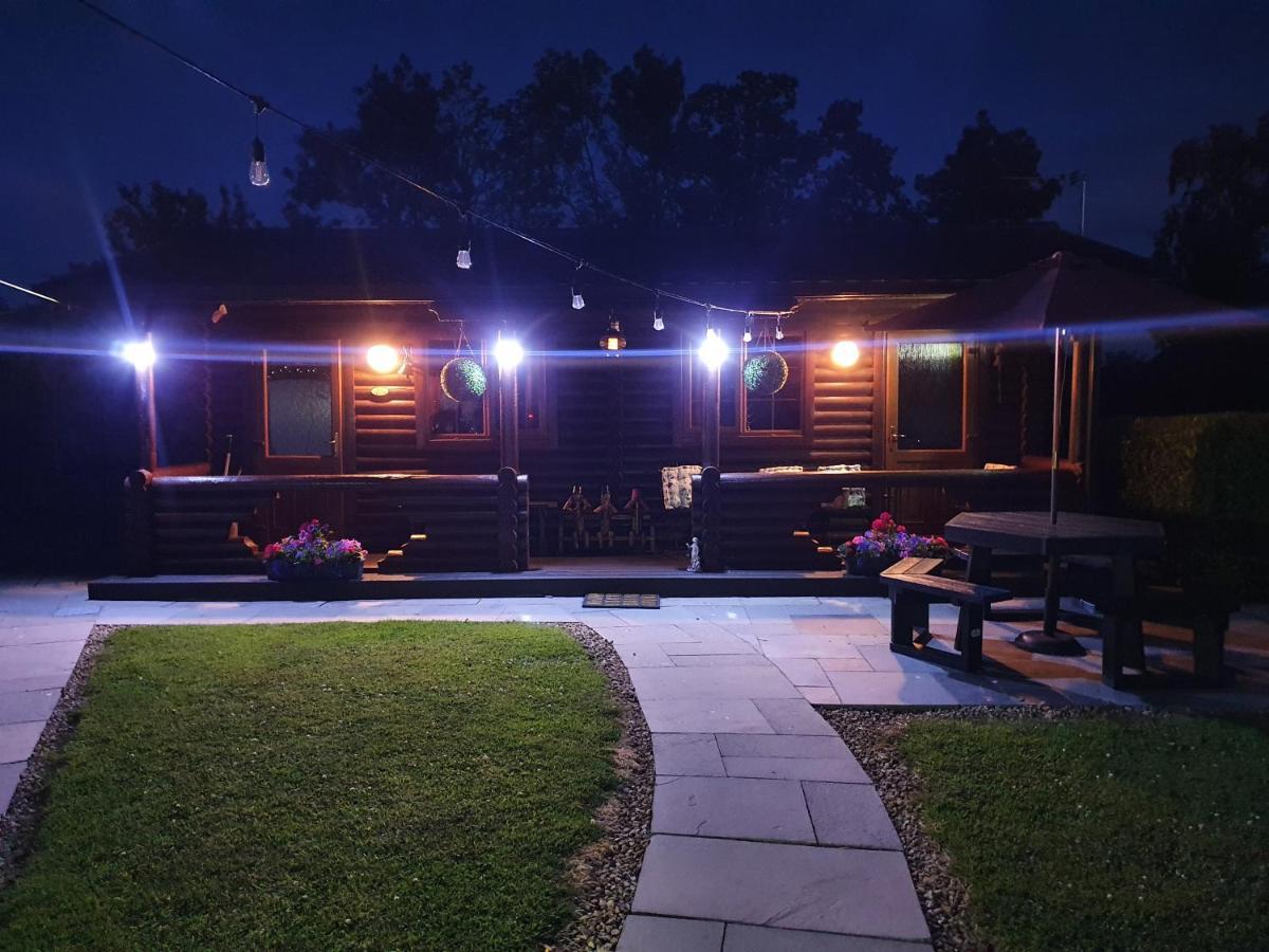 Cosy Countryside Log Cabin 基尔根尼 外观 照片